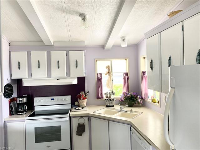 9255 Duke Road Bonita Springs, FL 34135 - Photo 9 of 29 Gallery Image 9