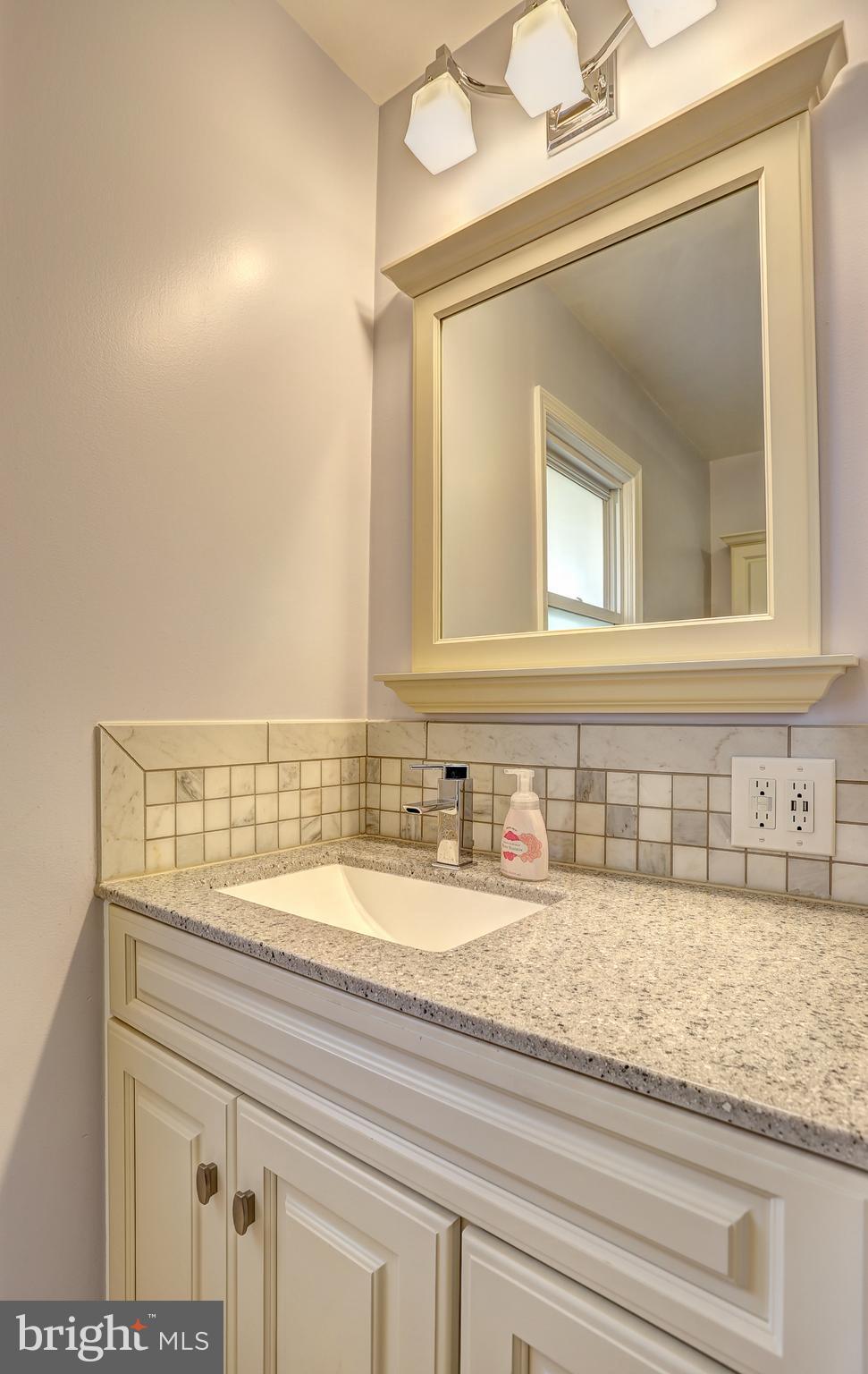 908 Rambling Drive Baltimore, MD 21228 - Photo 22 of 42 Master Bath