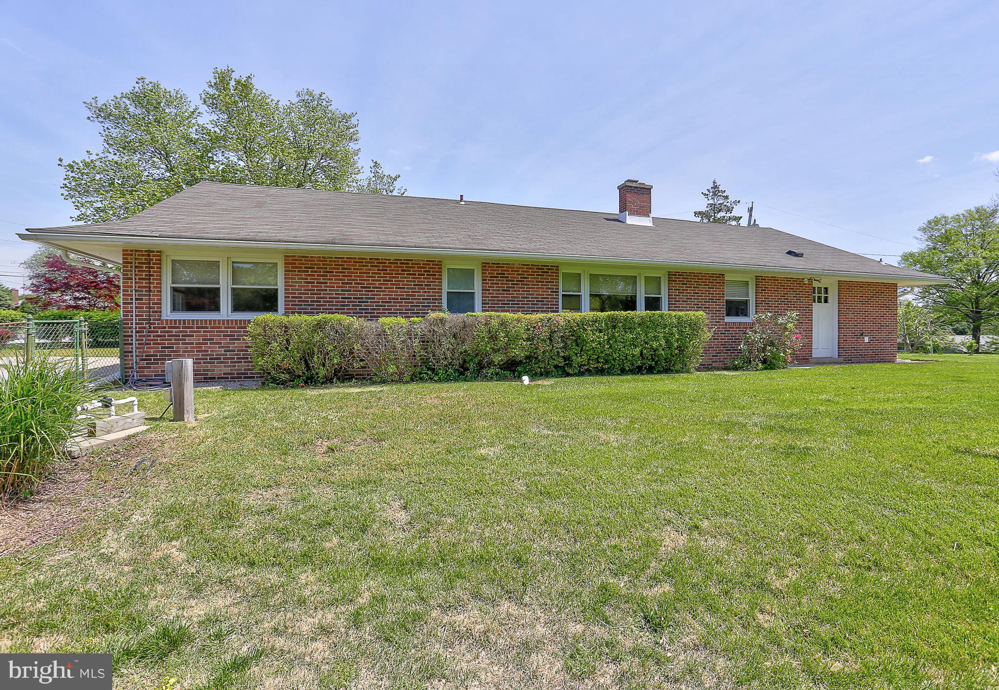 908 Rambling Drive Baltimore, MD 21228 - Photo 33 of 42 Exterior Back