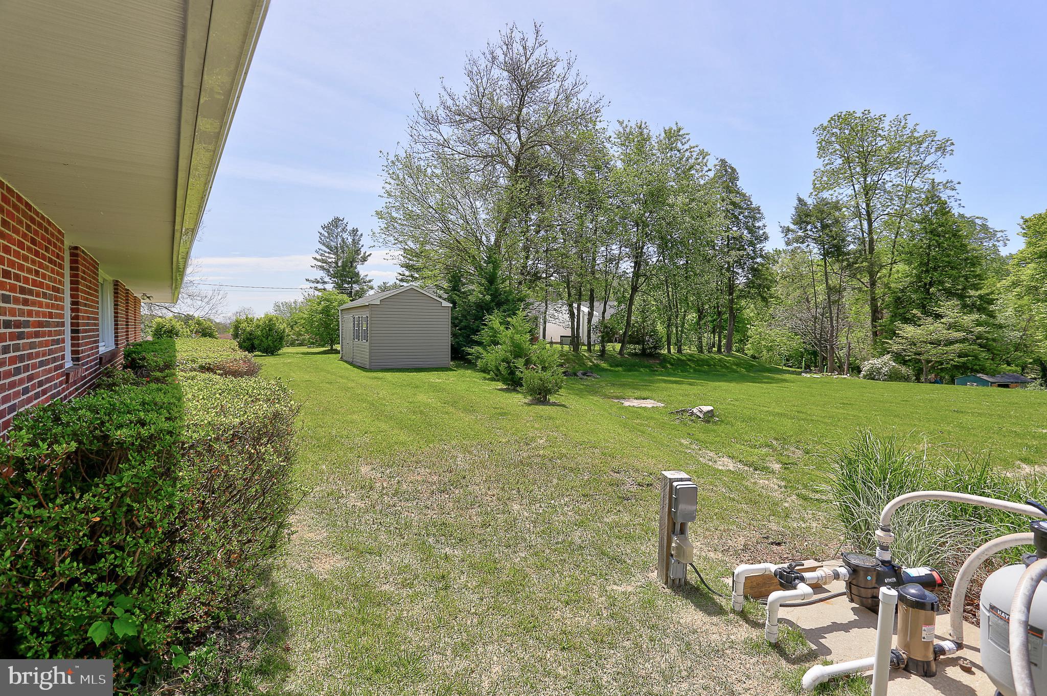 908 Rambling Drive Baltimore, MD 21228 - Photo 41 of 42 Exterior