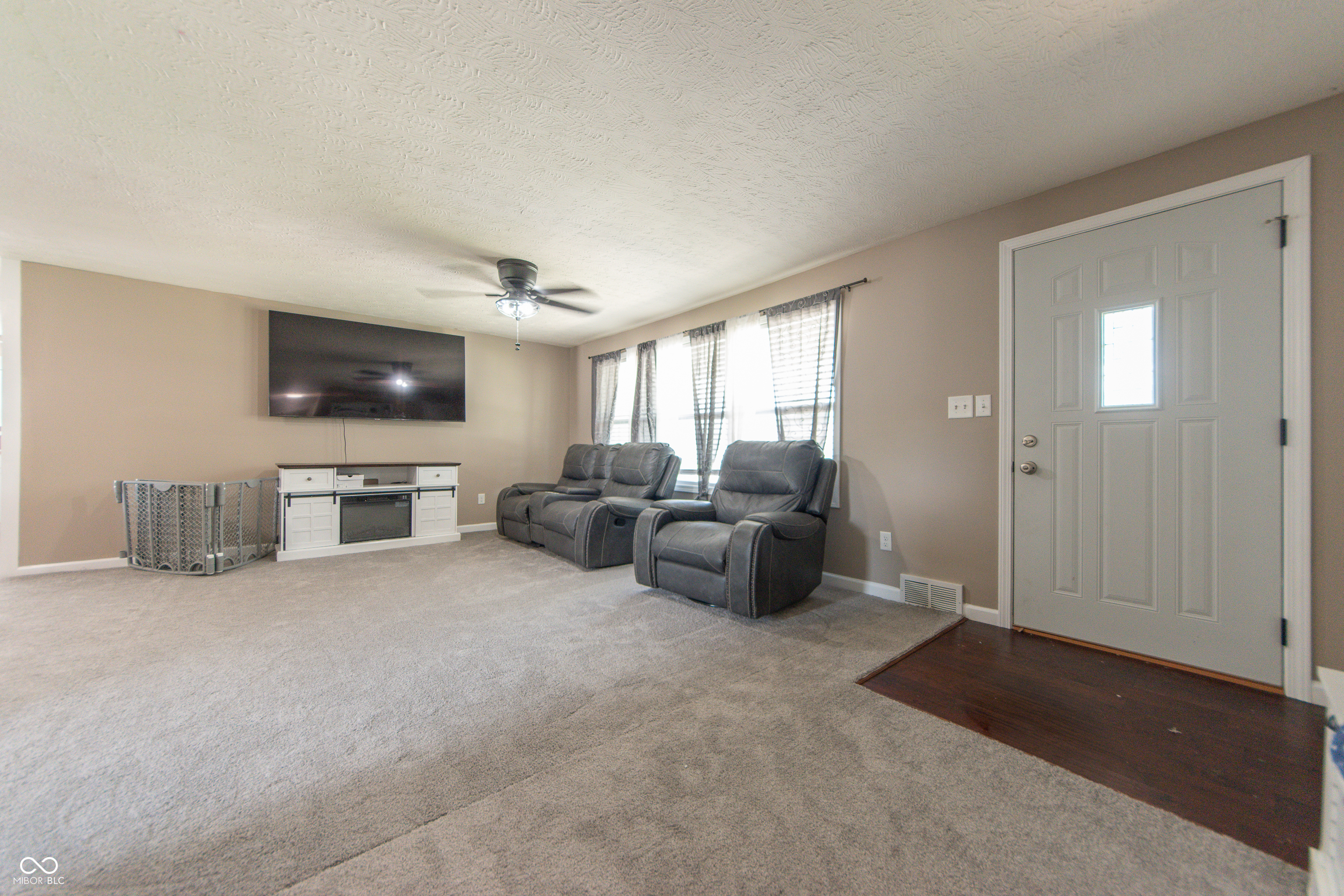 649 Collier Street Columbus, IN 47201 - Photo 8 of 28