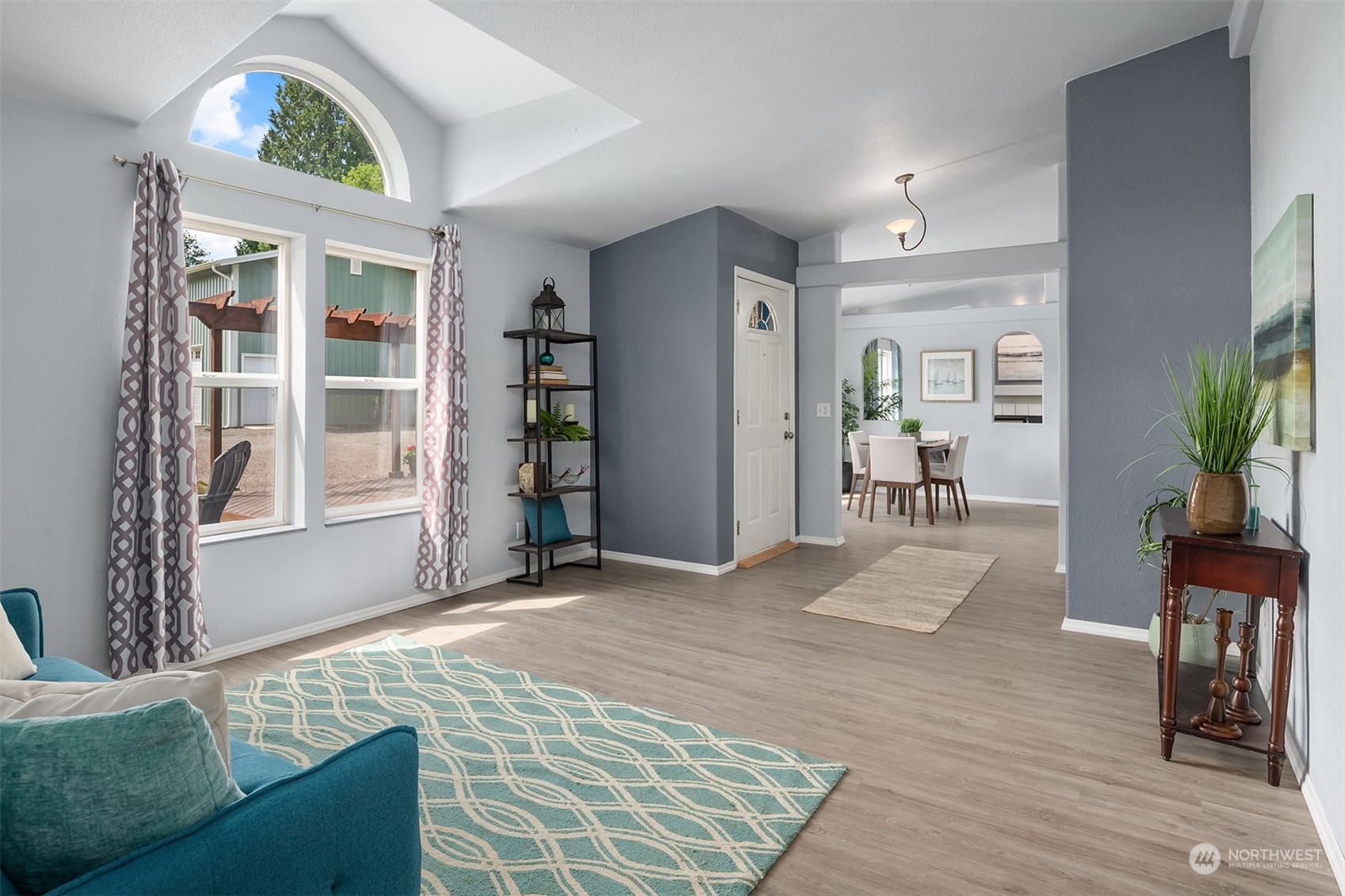 28932 Northeast Big Rock Road Duvall, WA 98019 - Photo 3 of 27 a living room with furniture and a potted plant