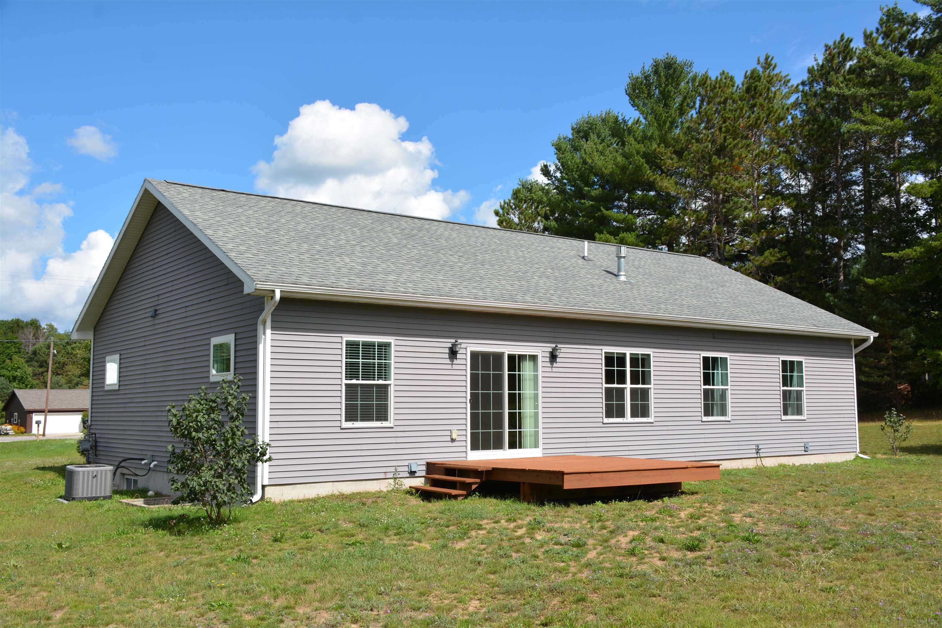 8677 Cedar Run Road Traverse City, MI 49685 - Photo 6 of 47 1950654-da3370ce-e6b2-4f1a-b76d-e5a7945ed1e5.JPG