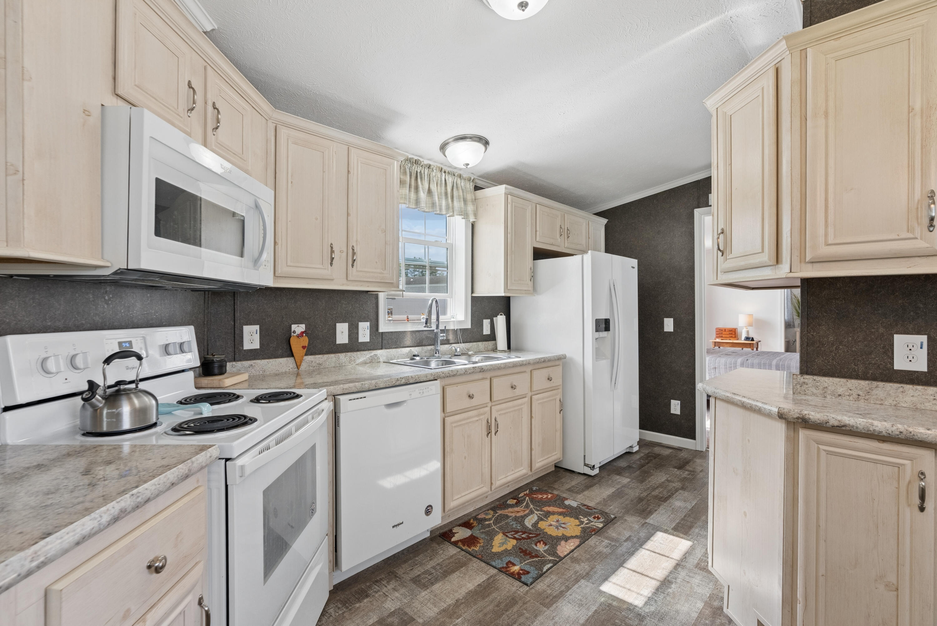 11 Ofarrell Street Topsham, ME 04086 - Photo 7 of 28 DSC05084
