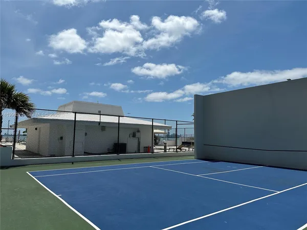 $4,000 | 600 Northeast 36th Street, Unit 1414, Miami, FL 33137