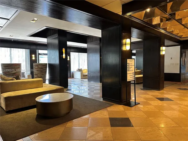 $4,000 | 600 Northeast 36th Street, Unit 1414, Miami, FL 33137
