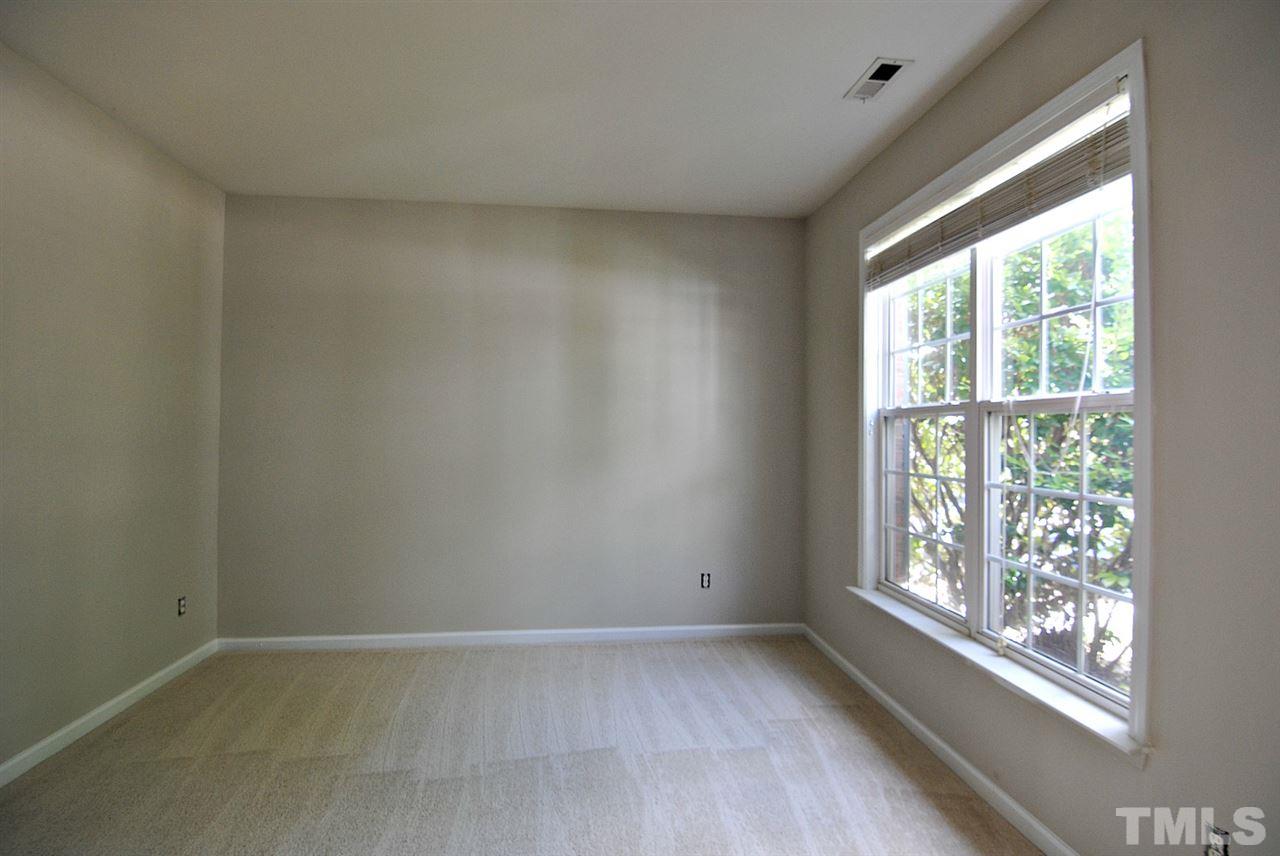 7536 Silver View Lane Raleigh, NC 27613 - Photo 4 of 11