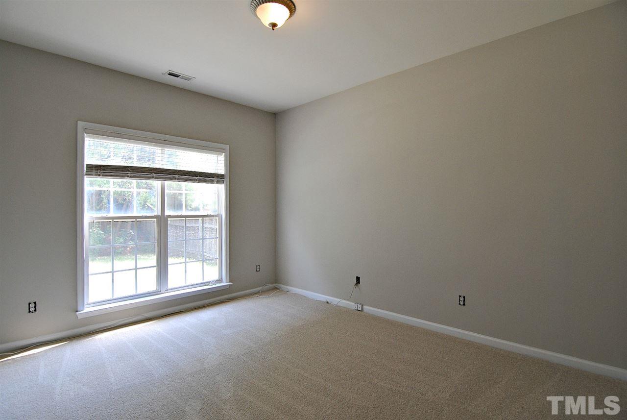 7536 Silver View Lane Raleigh, NC 27613 - Photo 5 of 11