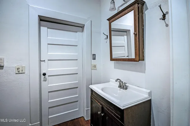 $184,900 | 944 Madison Street, Jackson, MS 39202