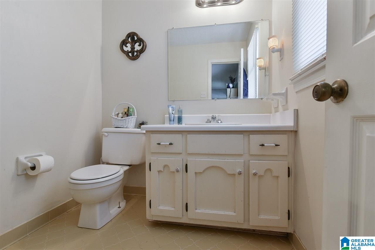 805 Round Hill Road Pelham, AL 35124 - Photo 24 of 40