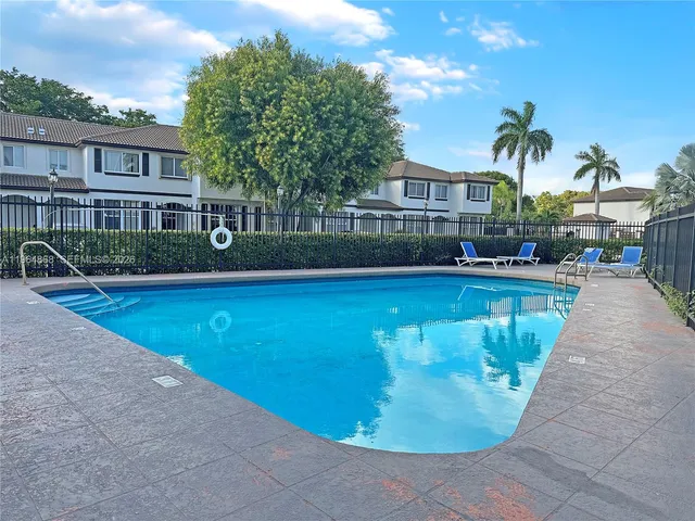 $2,500 | 8715 Southwest 152nd Avenue, Unit 302, Miami, FL 33193