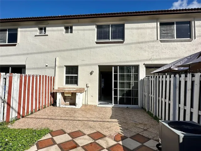 $2,500 | 8715 Southwest 152nd Avenue, Unit 302, Miami, FL 33193