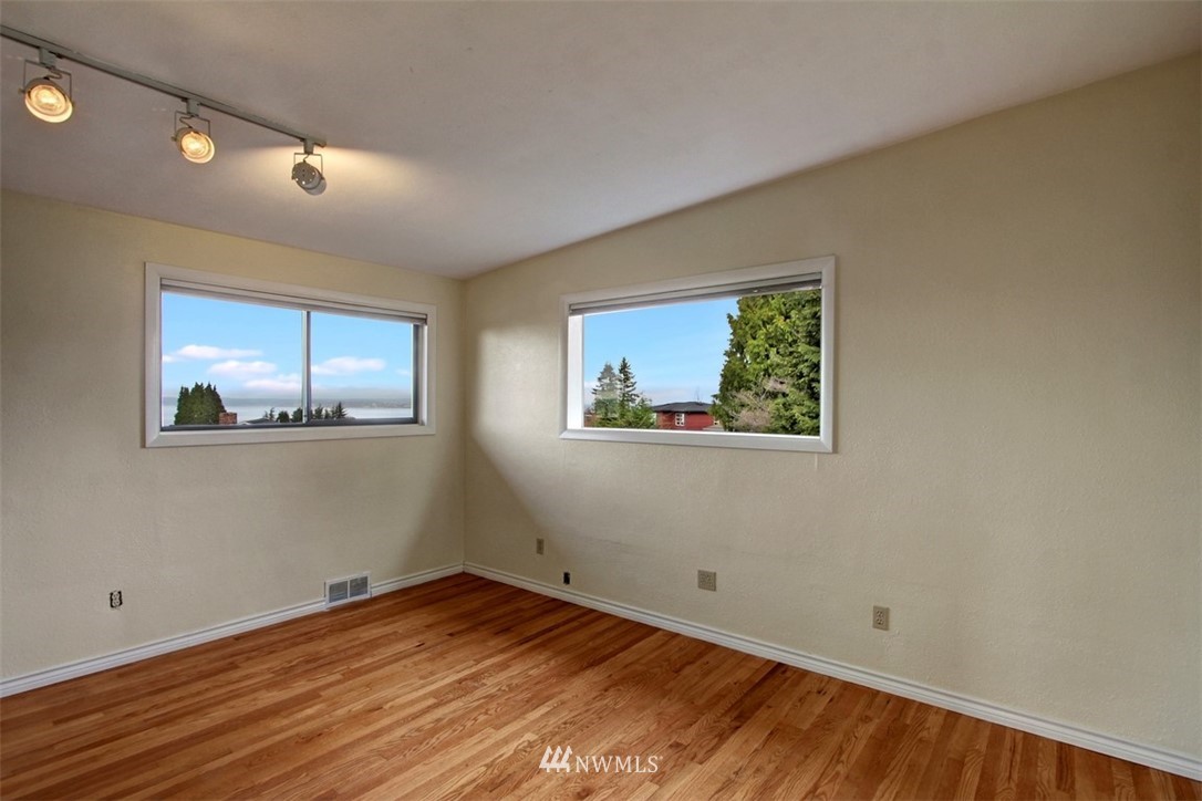 427 View Ridge Drive Everett, WA 98203 - Photo 14 of 25
