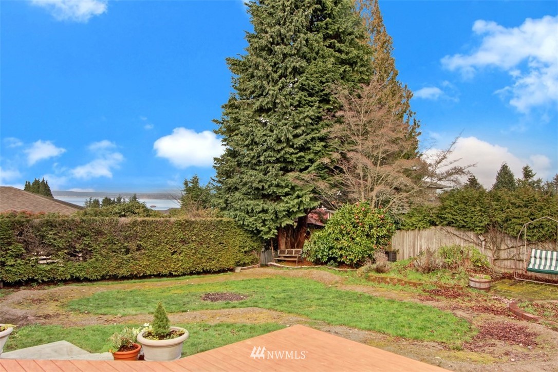 427 View Ridge Drive Everett, WA 98203 - Photo 3 of 25