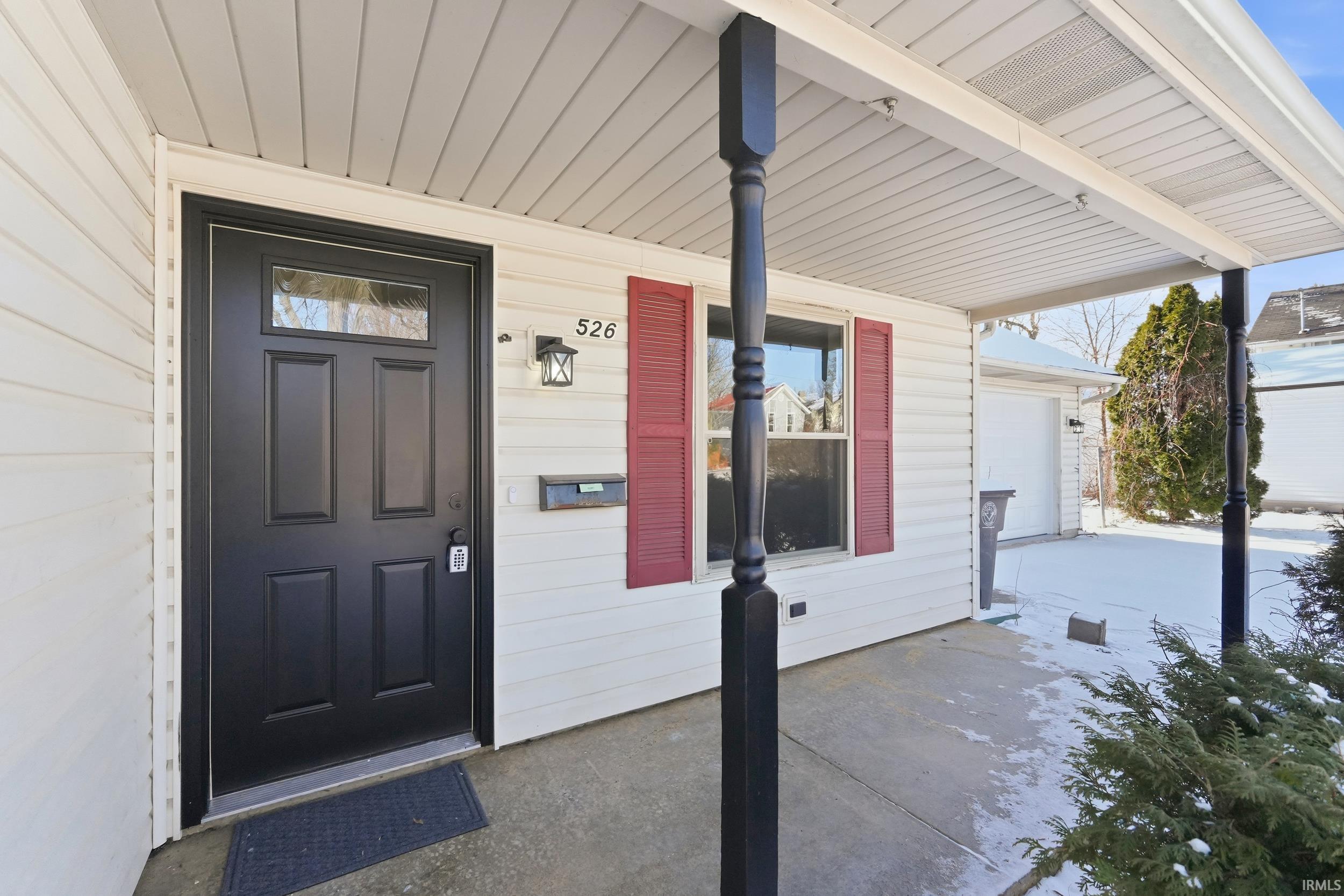 526 Lasselle Street Fort Wayne, IN 46803 - Photo 3 of 36