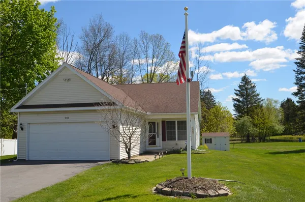 $249,900 | 940 Elmgrove Road, Gates, NY 14624