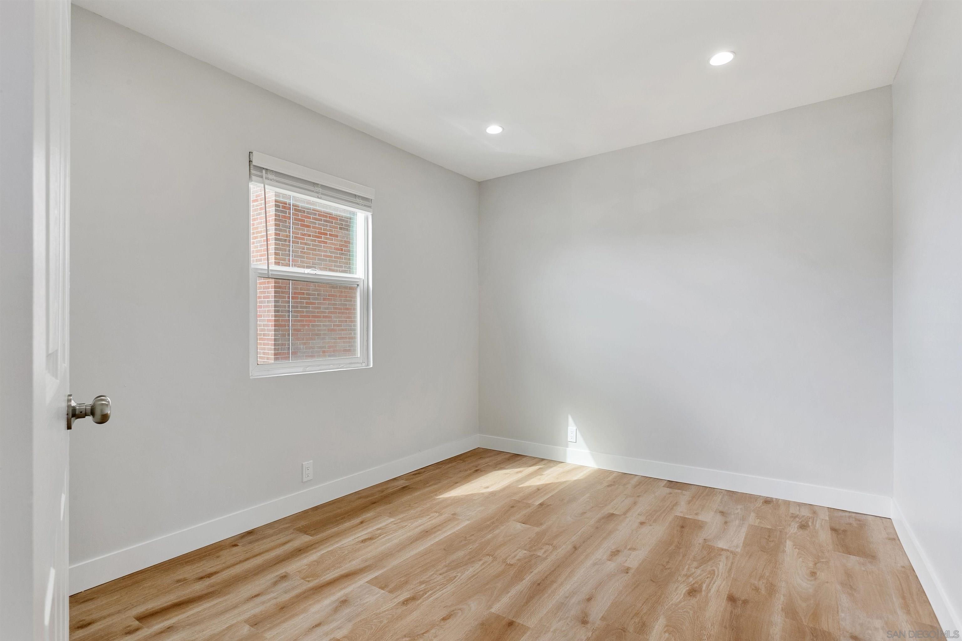 520 Street La, Unit 2 La Jolla, CA 92037 - Photo 11 of 27