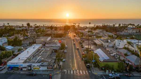 $3,100 | 520 Street La, Unit 2, La Jolla, CA 92037