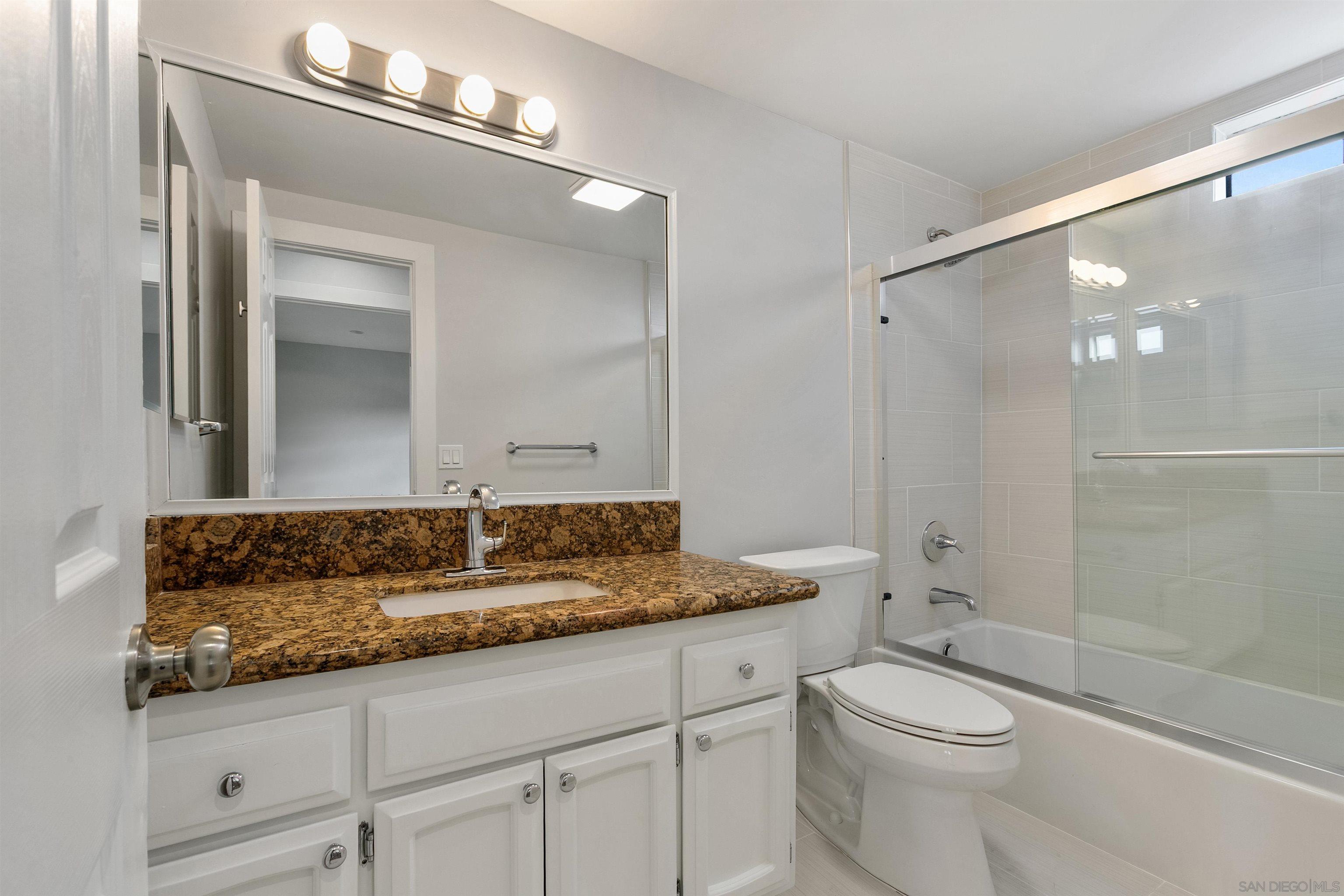 520 Street La, Unit 2 La Jolla, CA 92037 - Photo 10 of 27
