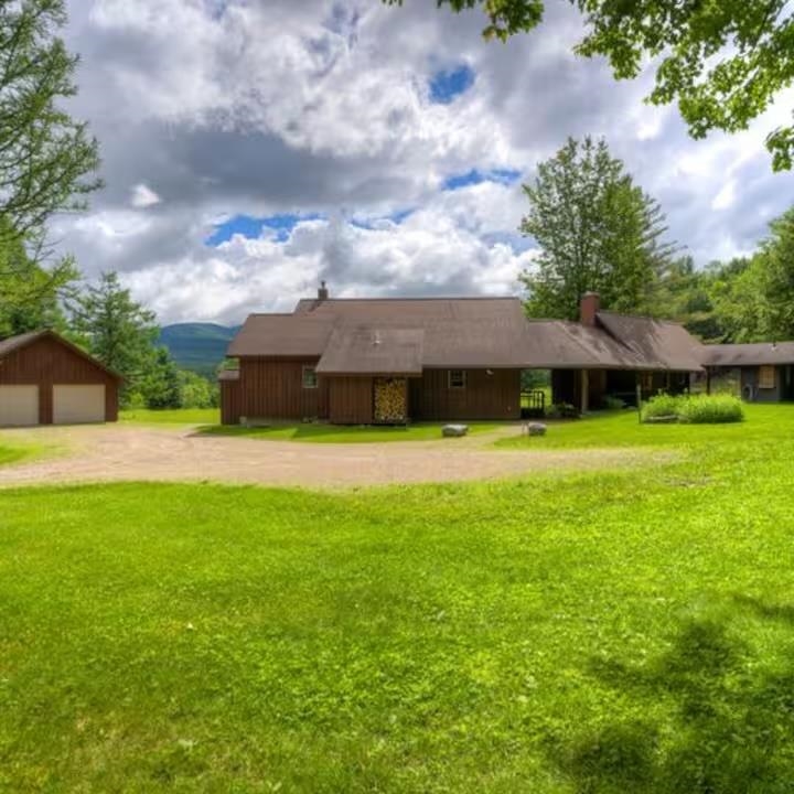 55 Bentley Lane Jericho, VT 05465 - Photo 4 of 60