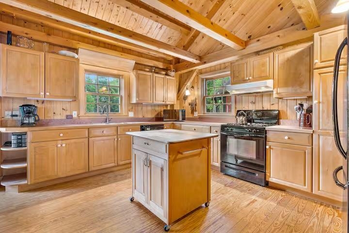 65 Bentley Lane Jericho, VT 05465 - Photo 8 of 60