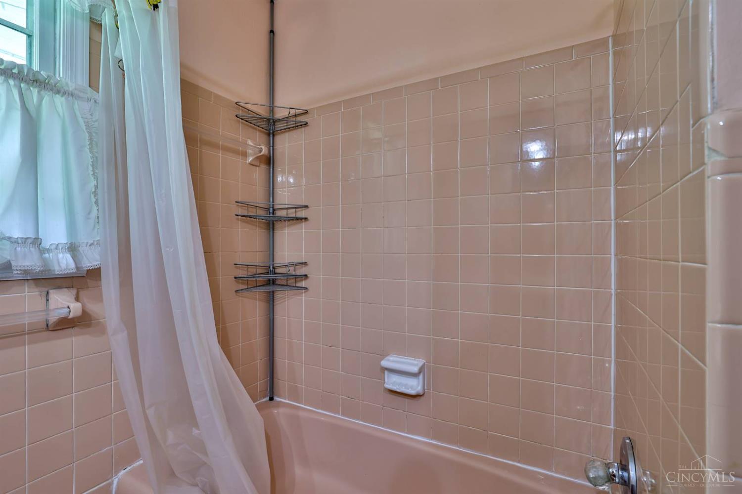6410 Daly Road Cincinnati, OH 45224 - Photo 70 of 82 Gallery Image 70