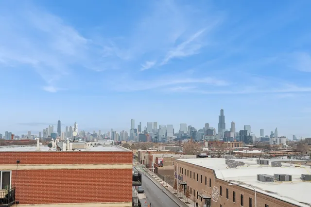 $825,000 | 504 North Leavitt Street, Unit 406, Chicago, IL 60612