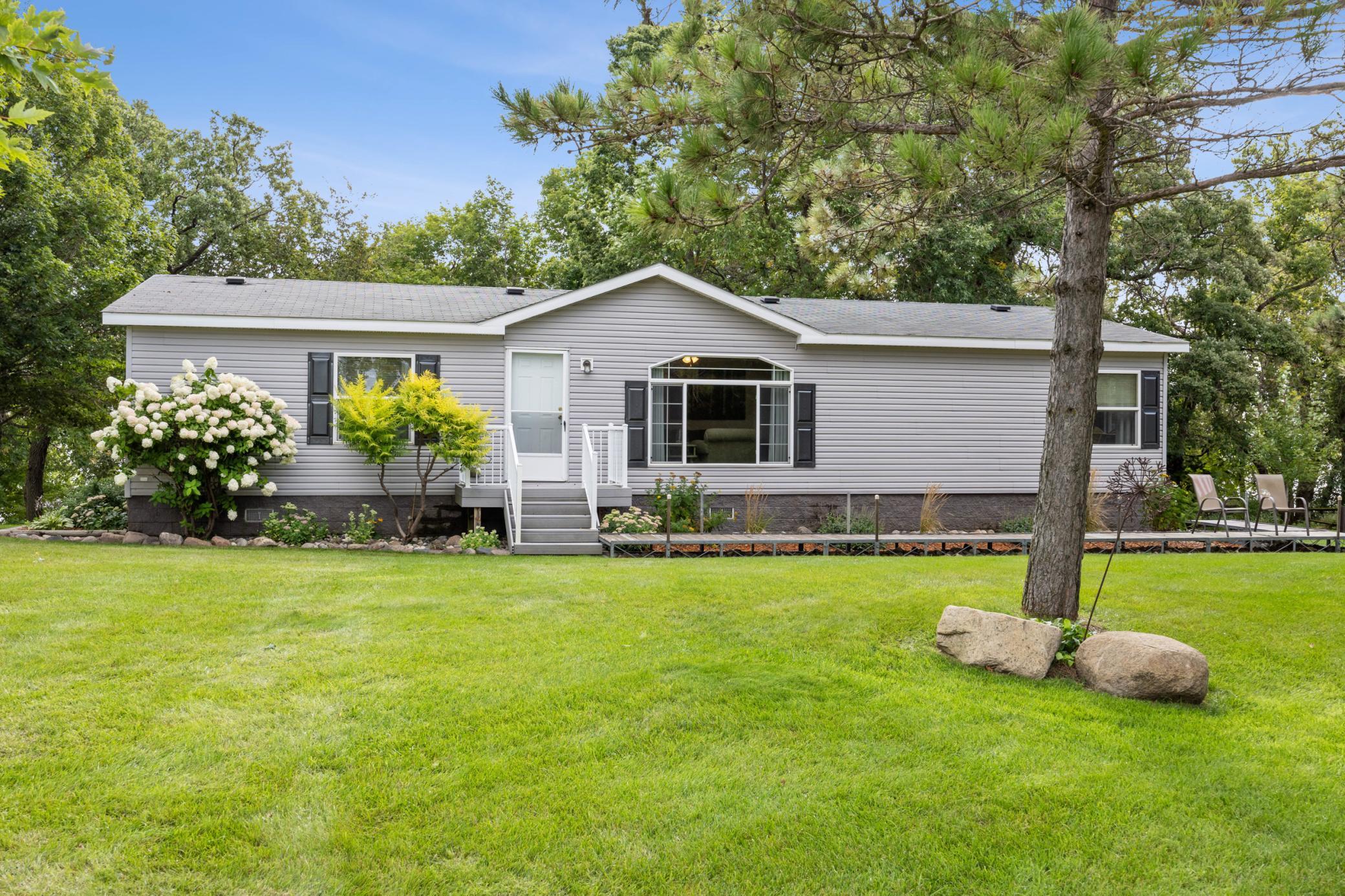 46520 Poss Beach Road Pelican Rapids, MN 56572 - Photo 5 of 39