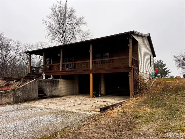 $285,000 | 7003 River Road, Iuka, IL 62849