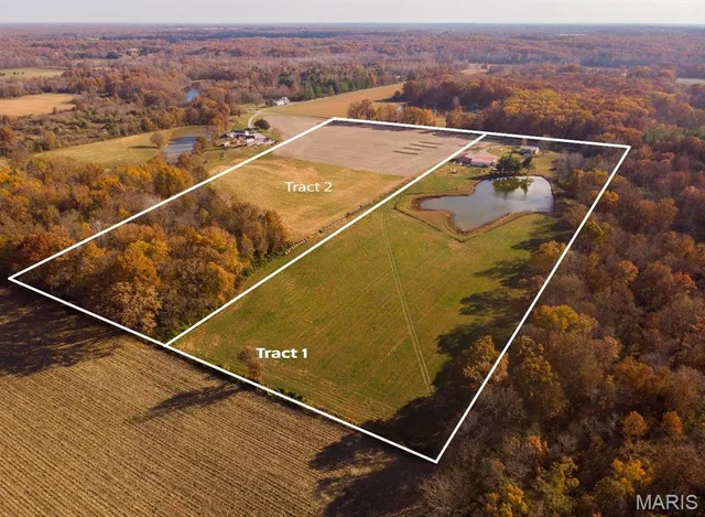 $285,000 | 7003 River Road, Iuka, IL 62849