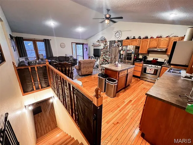 $285,000 | 7003 River Road, Iuka, IL 62849