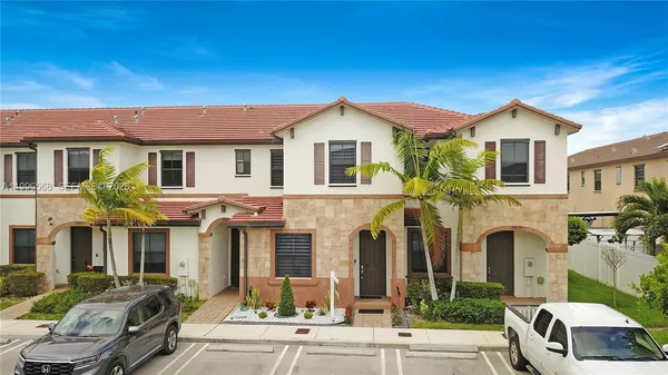 $3,125 | 10628 West 33rd Way, Hialeah, FL 33018