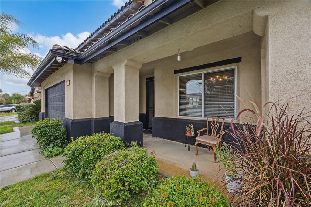150 Saddleback Way Perris, CA 92570 - Photo 6 of 46 a front view of a house