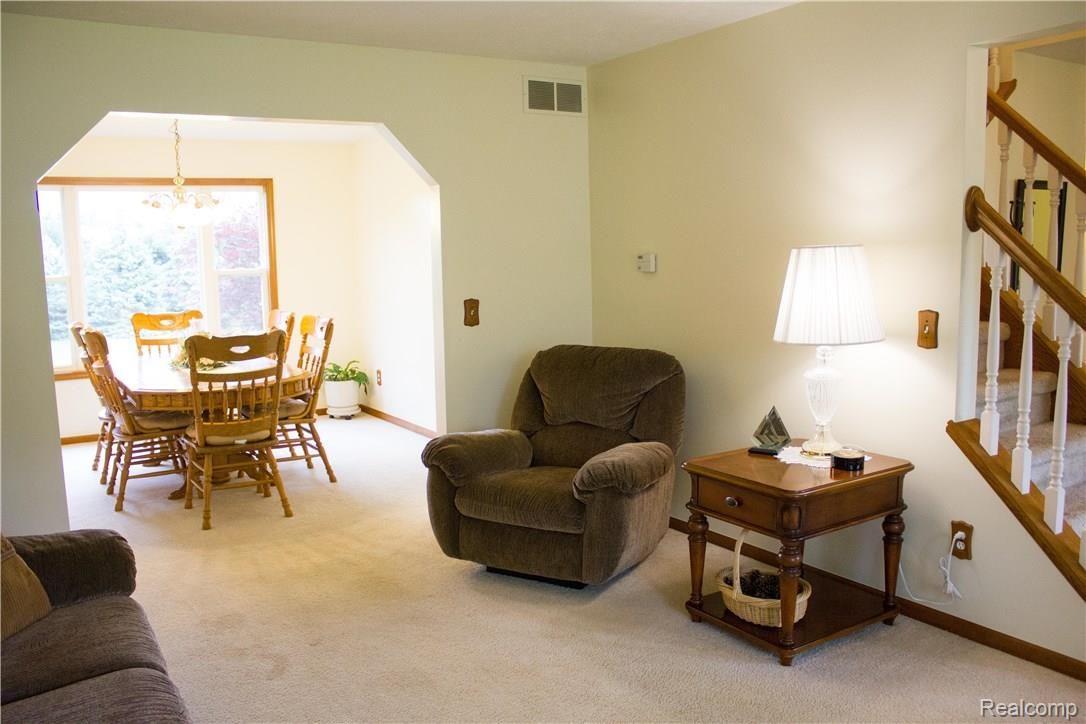 1922 Sundance Ridge Howell, MI 48843 - Photo 12 of 53 IMG_8137.jpg
