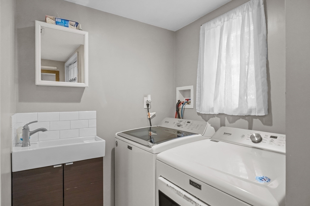 12 Juniper Road Lakeville, MA 02347 - Photo 17 of 42