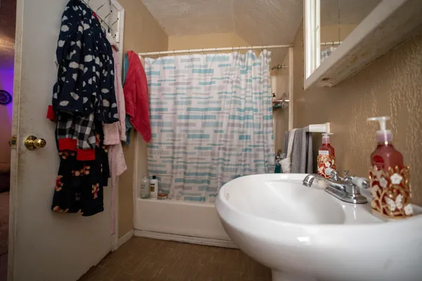 $100,000 | 734 North Martin Luther King Jr Boulevard, Lansing, MI 48915