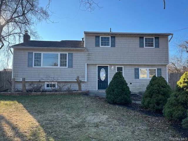 $499,900 | 18 Lark Drive, Centereach, NY 11720