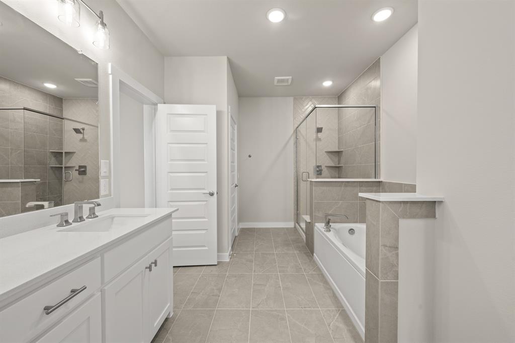 4606 White Buffalo Trail Oak Point, TX 75068 - Photo 25 of 31 4606 White Buffalo_2220_Aspen- Primary Suite-5