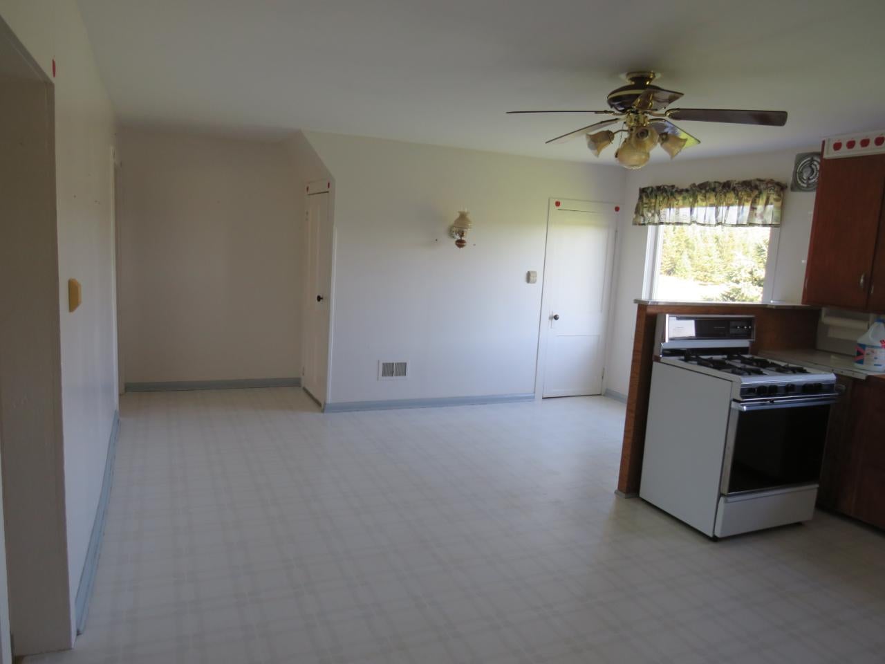 N11758 Hillview Road Antigo, WI 54409 - Photo 8 of 21 Gallery Image 8