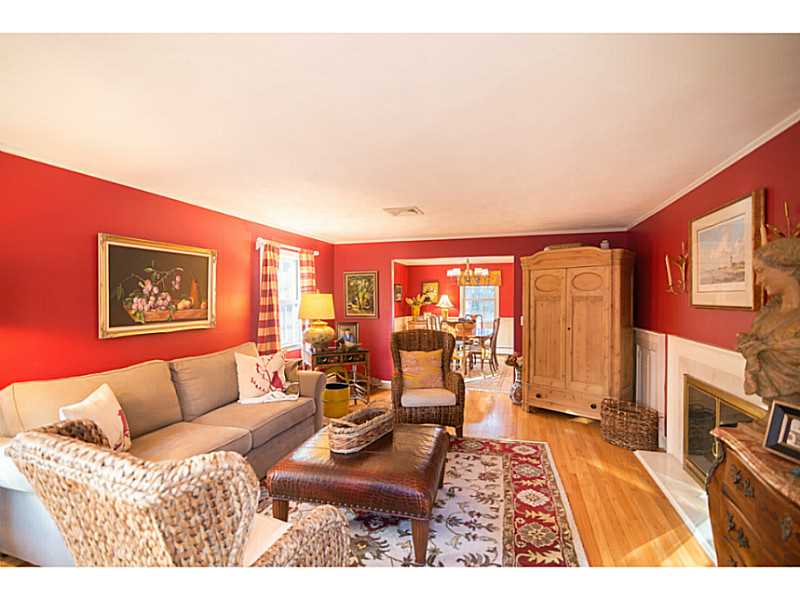 3 Old Forge Road Barrington, RI 02806 - Photo 11 of 25 Living Room.