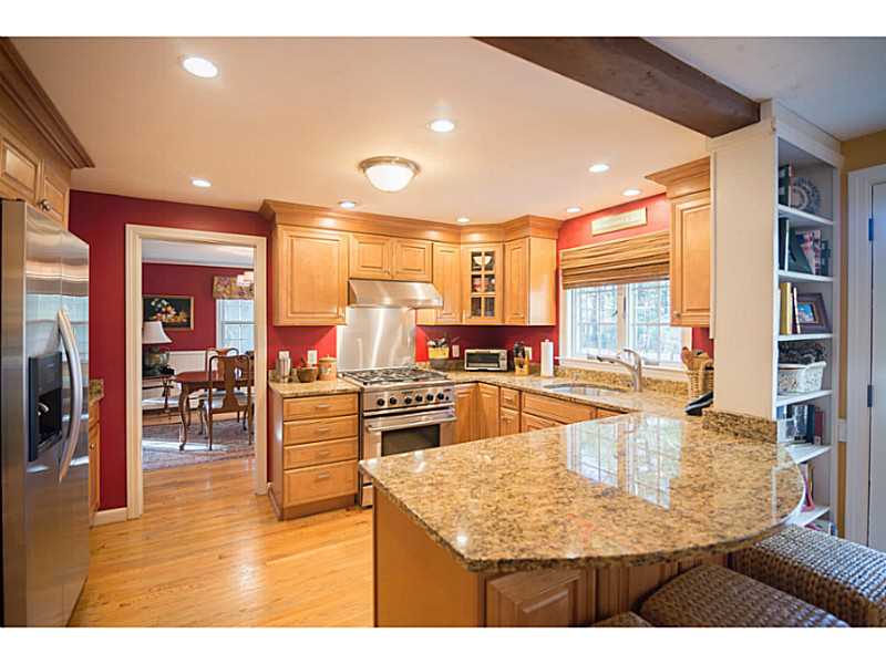 3 Old Forge Road Barrington, RI 02806 - Photo 6 of 25 Kitchen.