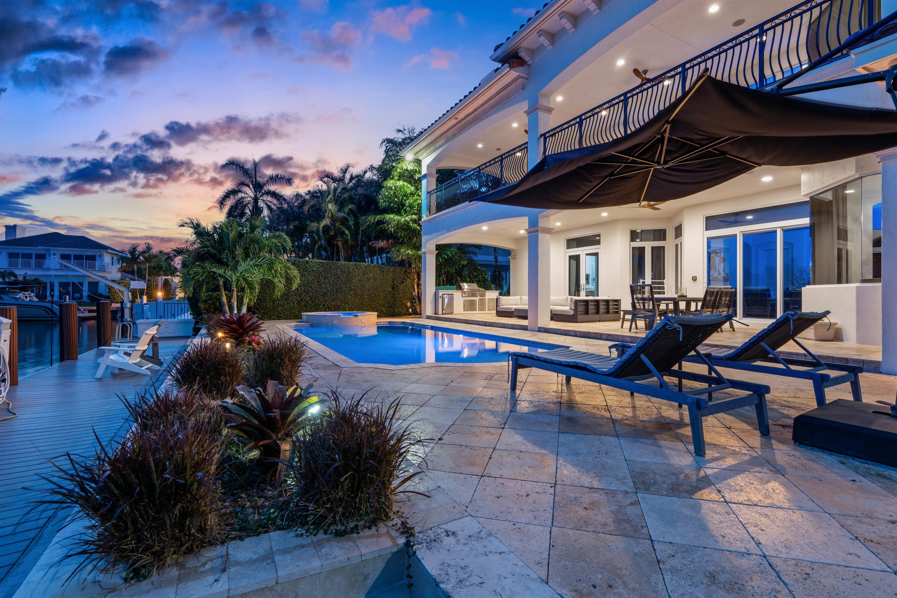 2320 Northeast 34th Court Lighthouse Point, FL 33064 - Photo 40 of 60 POOL_TO_REAR_LEFT_SUNSET
