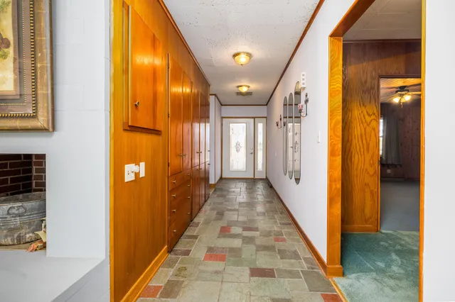 $285,900 | 323 West Graham Street, Kentland, IN 47951