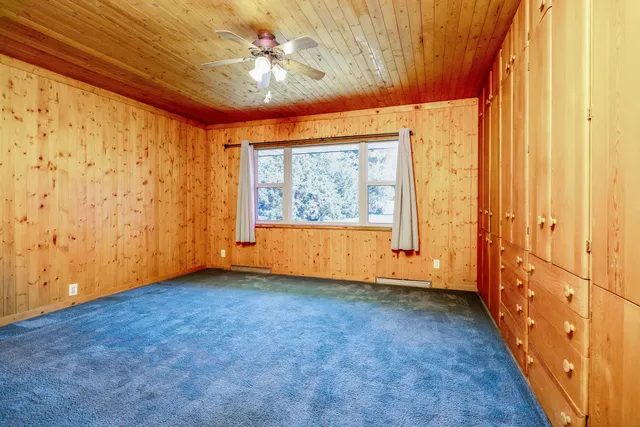 $285,900 | 323 West Graham Street, Kentland, IN 47951