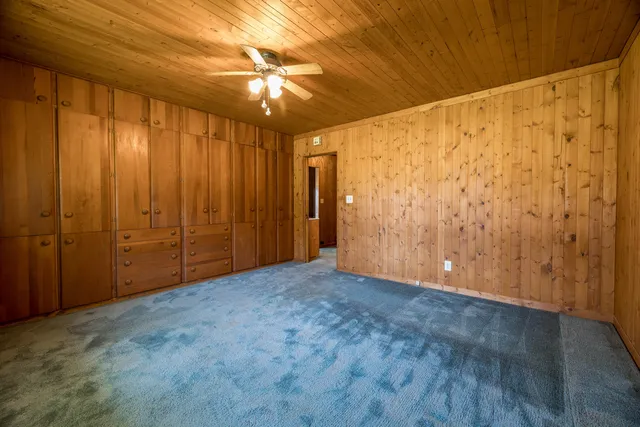 $285,900 | 323 West Graham Street, Kentland, IN 47951