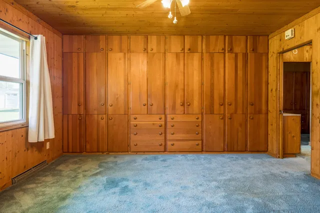 $285,900 | 323 West Graham Street, Kentland, IN 47951