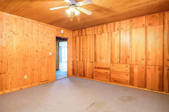 $285,900 | 323 West Graham Street, Kentland, IN 47951