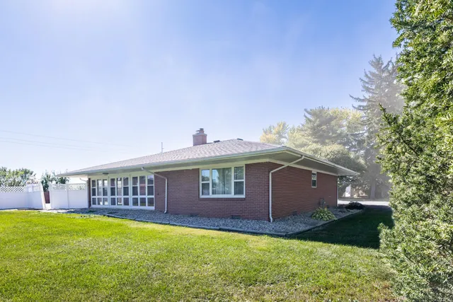 $285,900 | 323 West Graham Street, Kentland, IN 47951