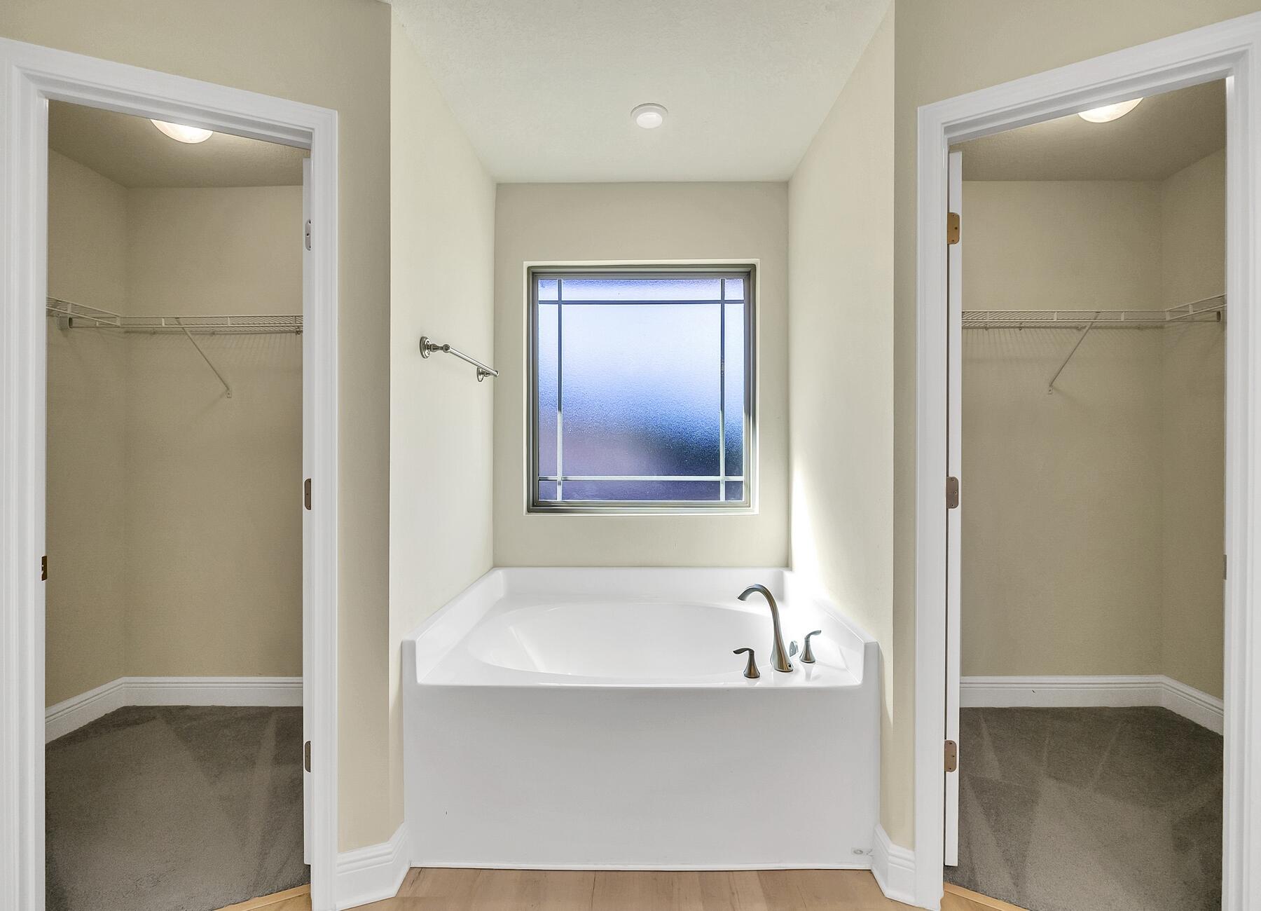 3639 Ranch Drive Crestview, FL 32539 - Photo 77 of 84 a bathroom with a bathtub and shower