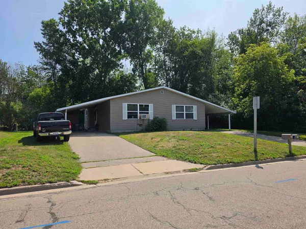 $240,000 | 1504 Superior Avenue, Oconto, WI 54153